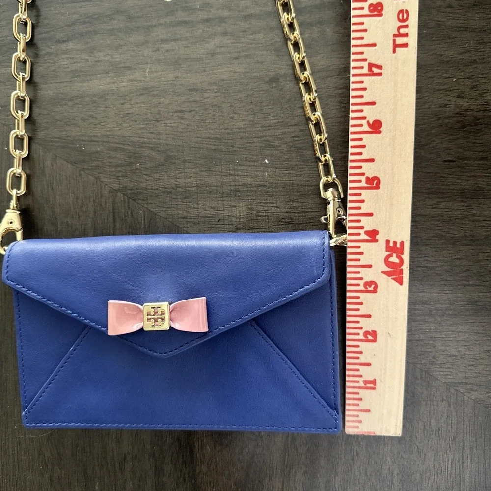 Tory Burch envelope clutch crossbody wallet purse blue leather Gold Chain